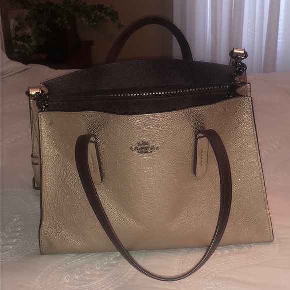 metallic COACH purse - Picture 3 of 8